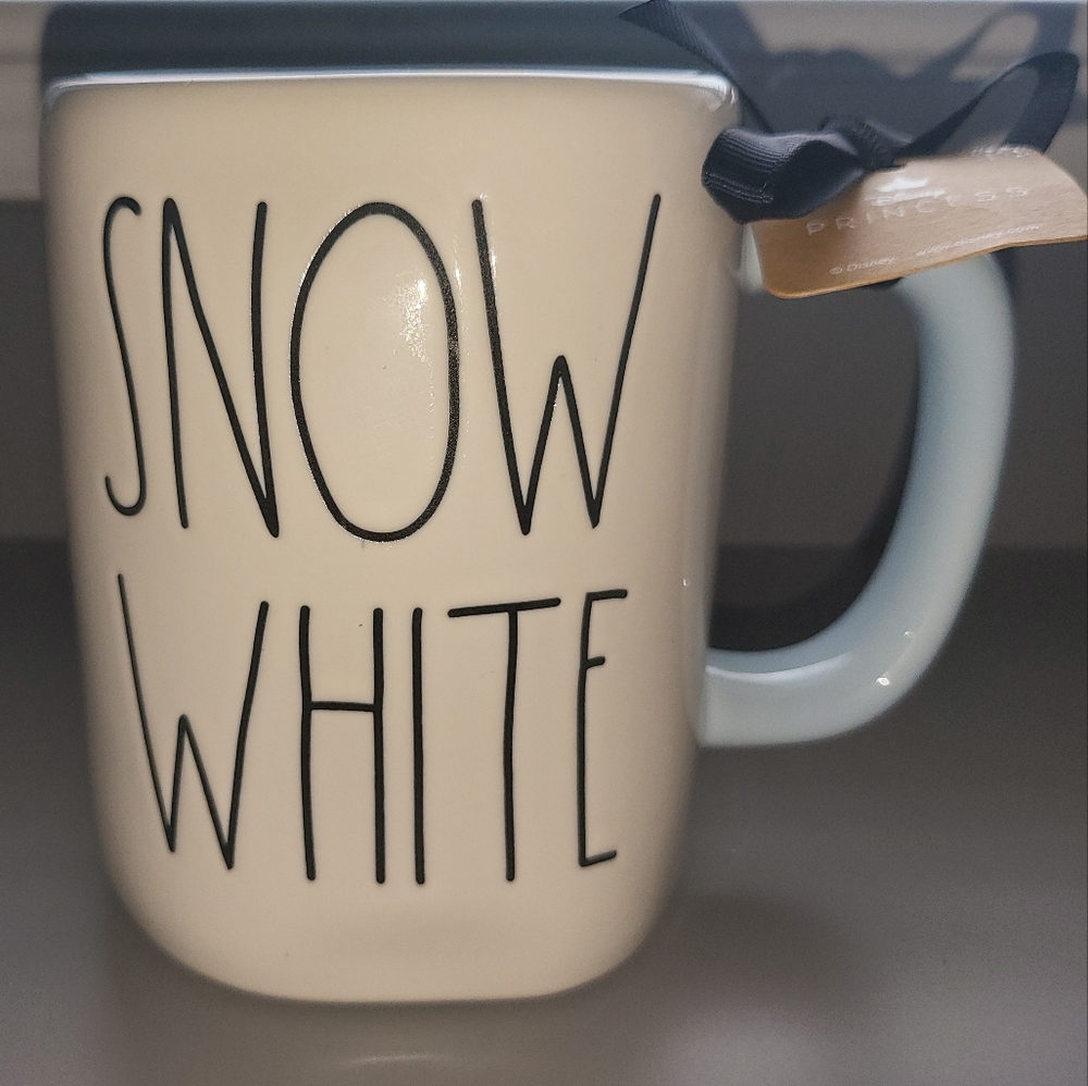 Snow White Rae Dunn Disney Collection Mug